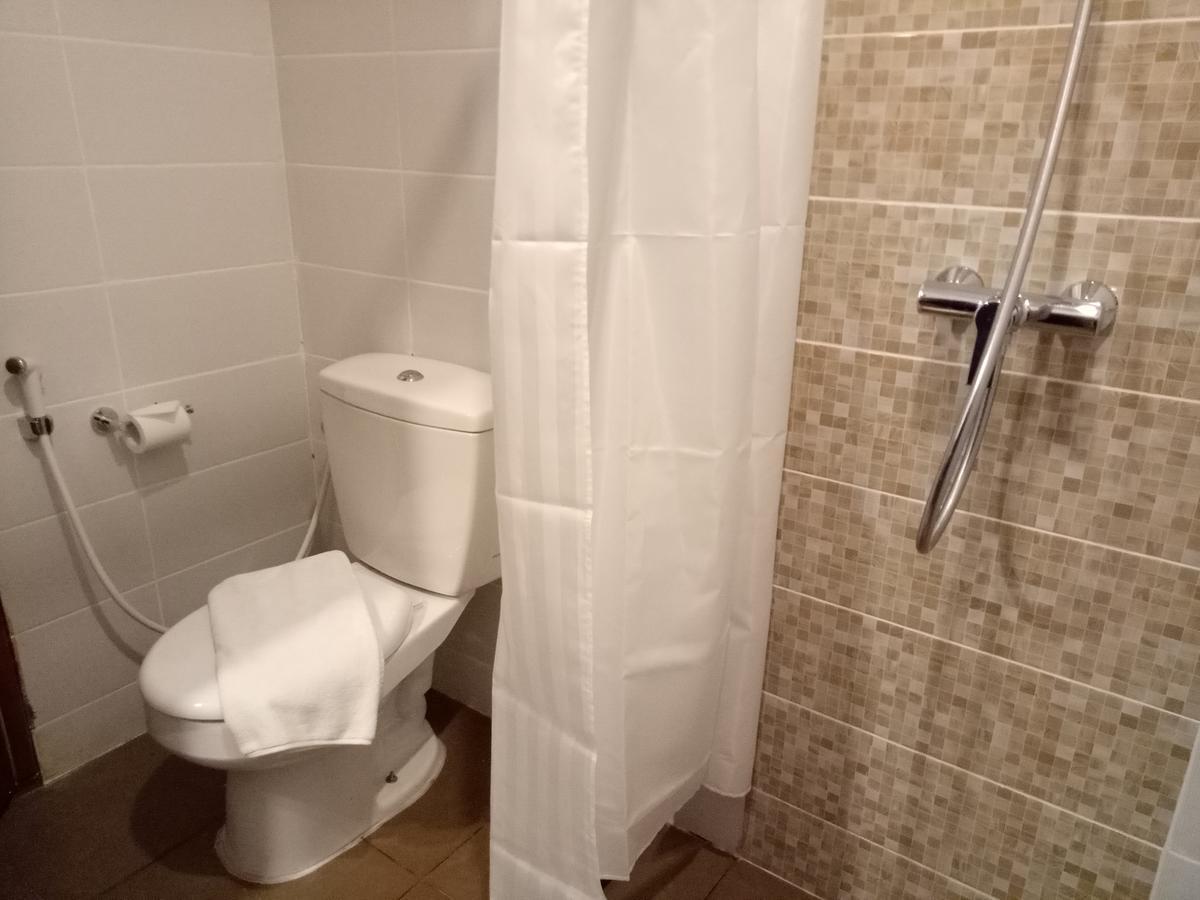 Uniq Hotel Джокьякарта Экстерьер фото