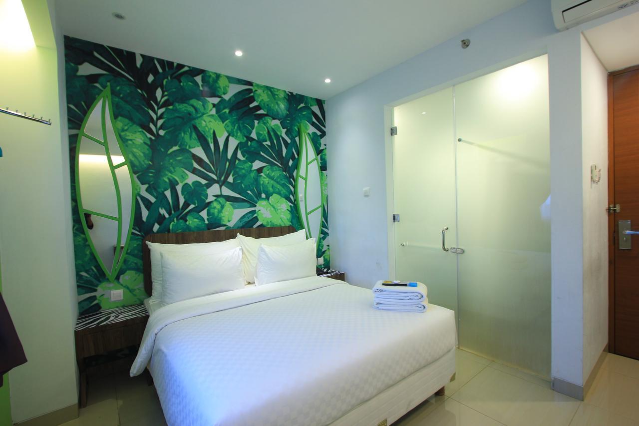Uniq Hotel Джокьякарта Экстерьер фото