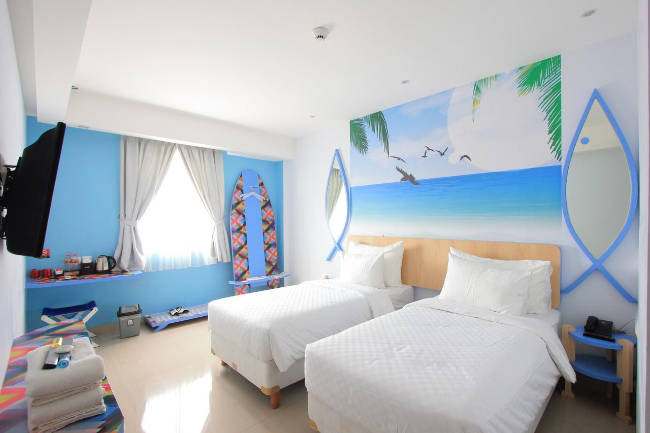 Uniq Hotel Джокьякарта Экстерьер фото